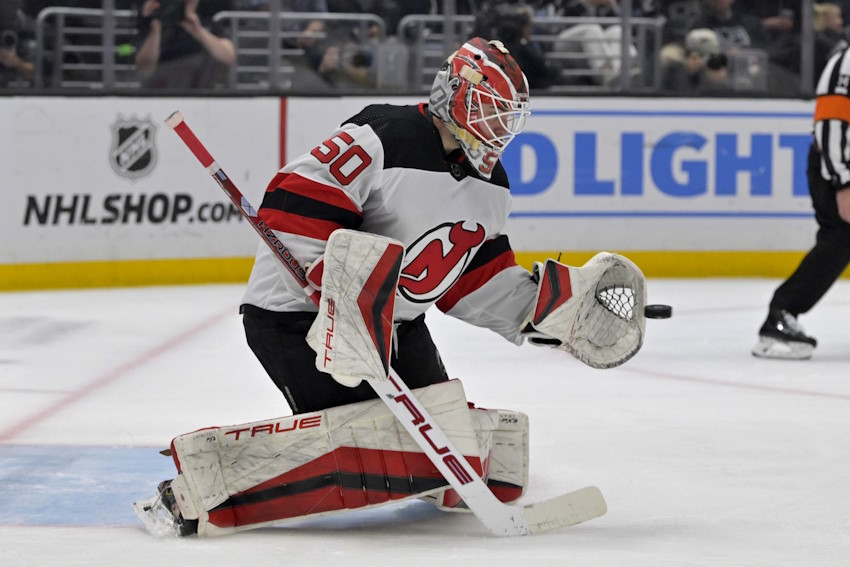 The New Jersey Devils signed promising young goaltender and restricted free agent Nico Daws to a new two-year contract