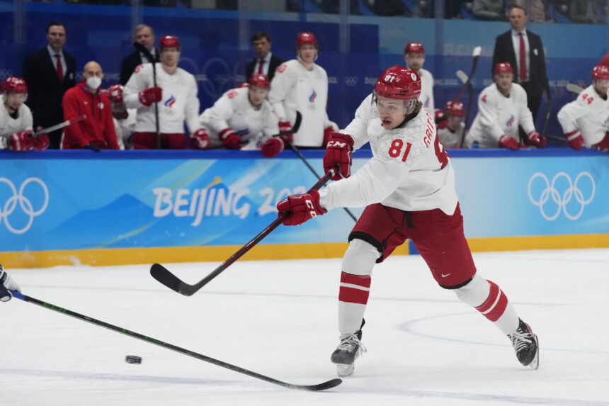There is a new report out that the New Jersey Devils are signing prospect Arseni Gritsyuk and he will be coming over for next season.