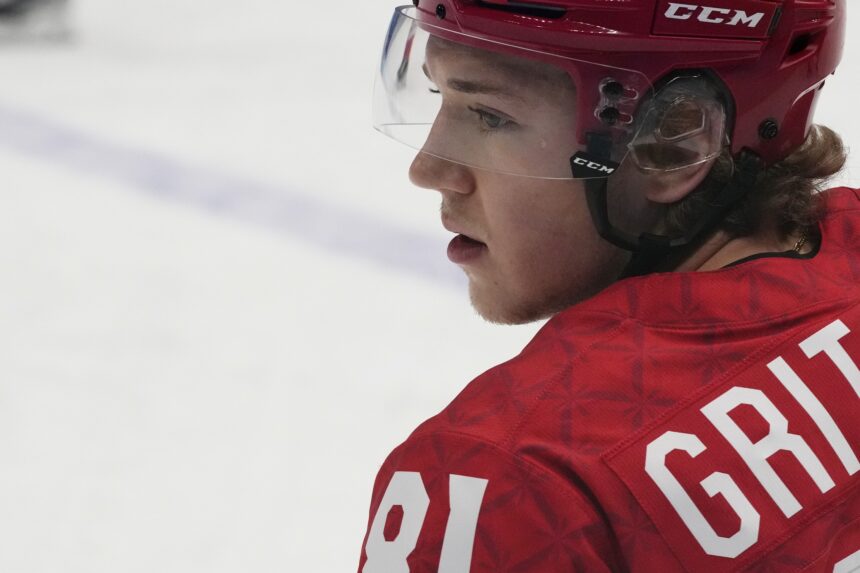 The New Jersey Devils signed 2019 fifth-round pick Arseniy Gritsyuk to a one-year, entry-level contract for next season.