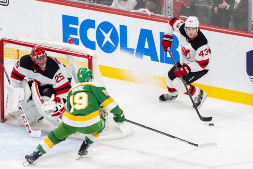 As the offseason continues for the New Jersey Devils one analyst believes that Luke Hughes will sign a long-term deal.